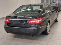 Vue de l’arrière droit