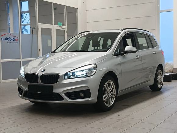 Вид спереди слева