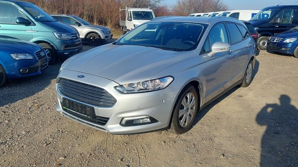 Vue de l’avant gauche