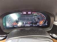 Pohľad na združený prístroj na palubnej doske