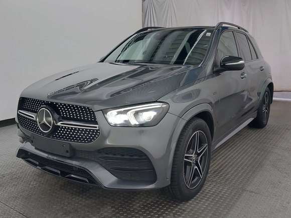 Pogled od napred levo