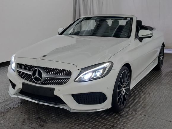 Widok z przodu po stronie lewej