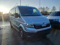 Pogled sprijeda desno