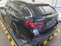 Vue de l’arrière gauche