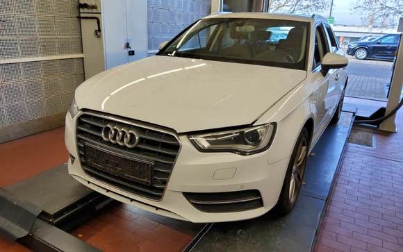 Vista anteriore sinistra