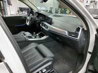 Вид на салон