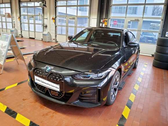 Vista anteriore sinistra