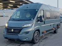 Vaizdas iš priekio kairės