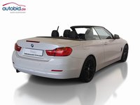 Pogled od pozadi desno