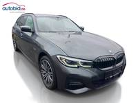 Pogled desno spredaj