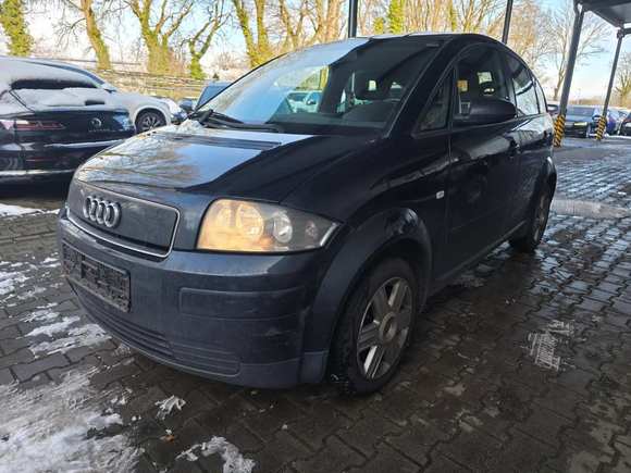 Pogled od napred levo