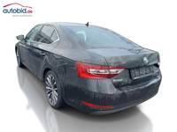 Aanzicht achter links