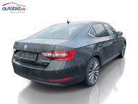 Aanzicht achter rechts