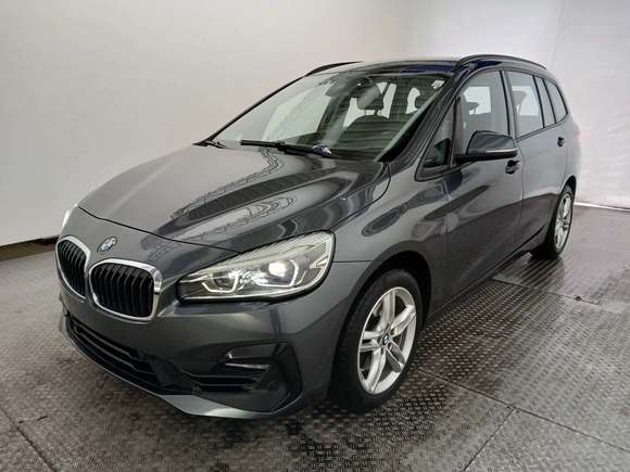 Vaizdas iš priekio kairės