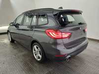 Vaizdas iš galo kairės