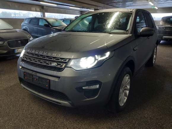 Pogled od napred levo