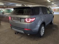 Pogled od pozadi desno