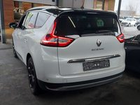 Вид сзади слева