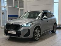 Pogled od napred levo