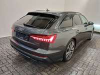 Pogled od pozadi desno