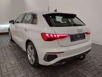 Pogled od pozadi levo