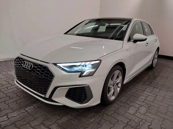 Pogled od napred levo