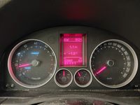 Pogled na kombinovani instrument