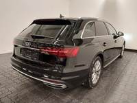 Pogled od pozadi desno