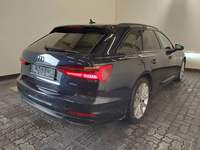 Pogled od pozadi desno