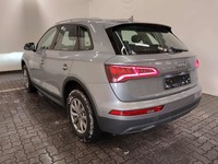 Vaade tagant vasakult