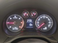 Pohled na přístrojovou desku