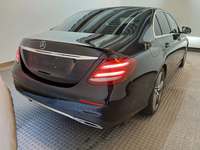 Vista trasera derecha