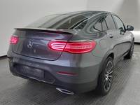 Pogled od pozadi desno