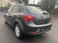 Pogled od pozadi levo