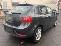 Pogled od pozadi desno