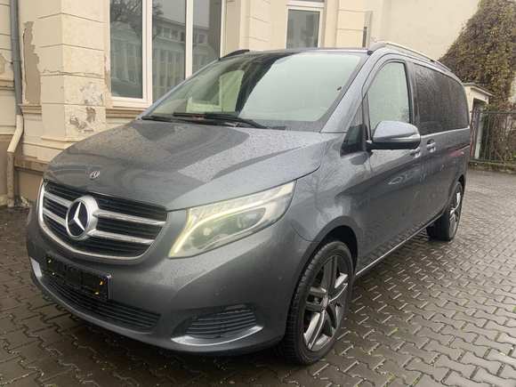 Pogled od napred levo