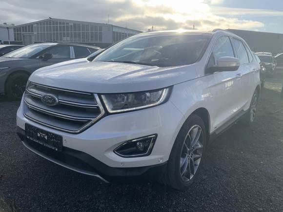 Pogled od napred levo