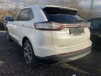 Pogled od pozadi levo