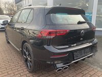 Pogled od pozadi levo