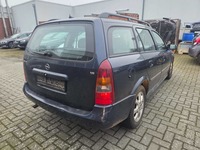 Pogled od pozadi desno