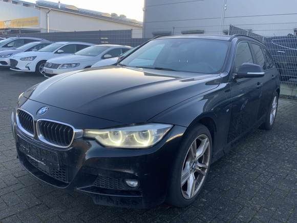 Pogled od napred levo