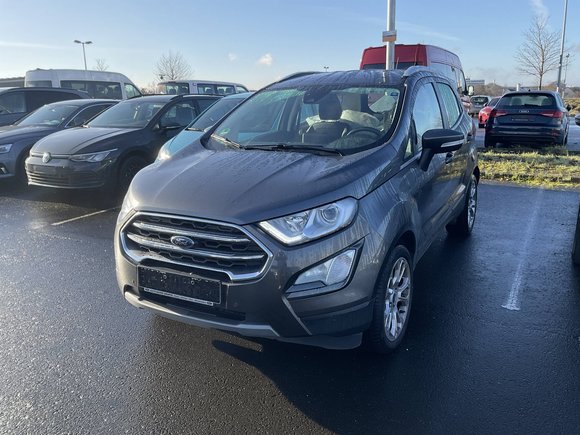 Pogled od napred levo