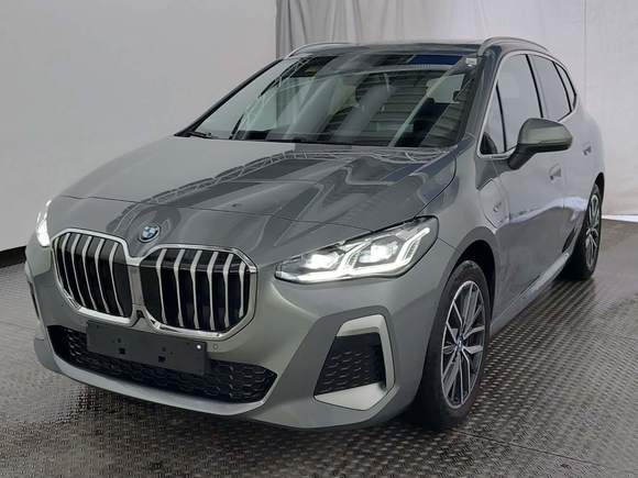 Vaizdas iš priekio kairės