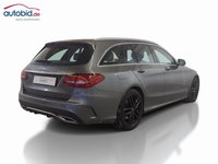 Pogled od pozadi desno