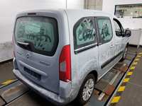 Náhľad zozadu sprava