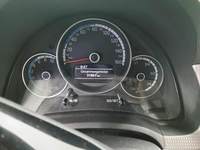 Pohľad na združený prístroj na palubnej doske