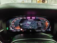 Pohľad na združený prístroj na palubnej doske