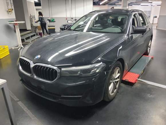 Náhľad spredu zľava