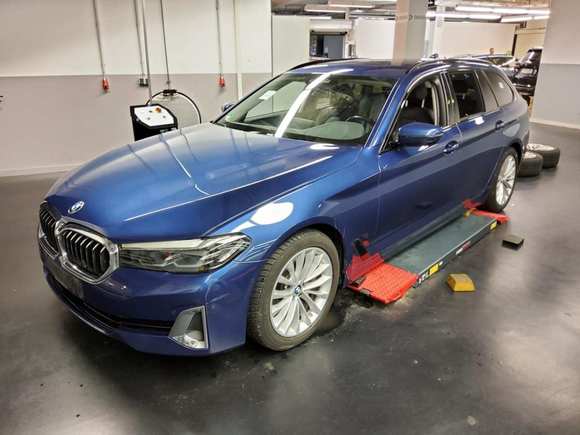 Náhľad spredu zľava