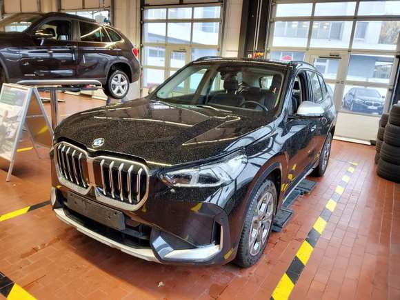 Náhled zpředu zleva